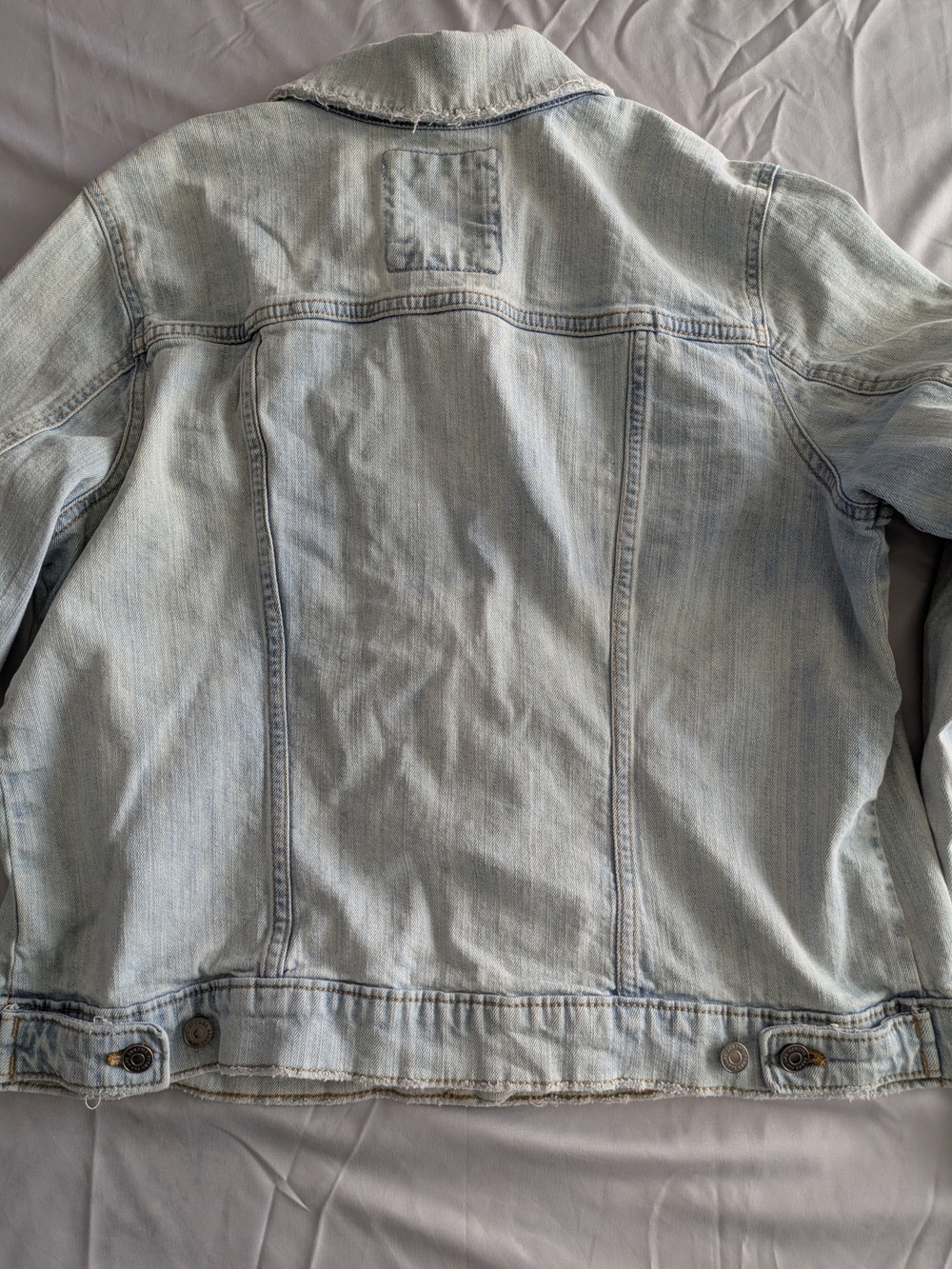Sonoma Goods For Life Light Wash Distressed Denim Jacket Size L Stretch